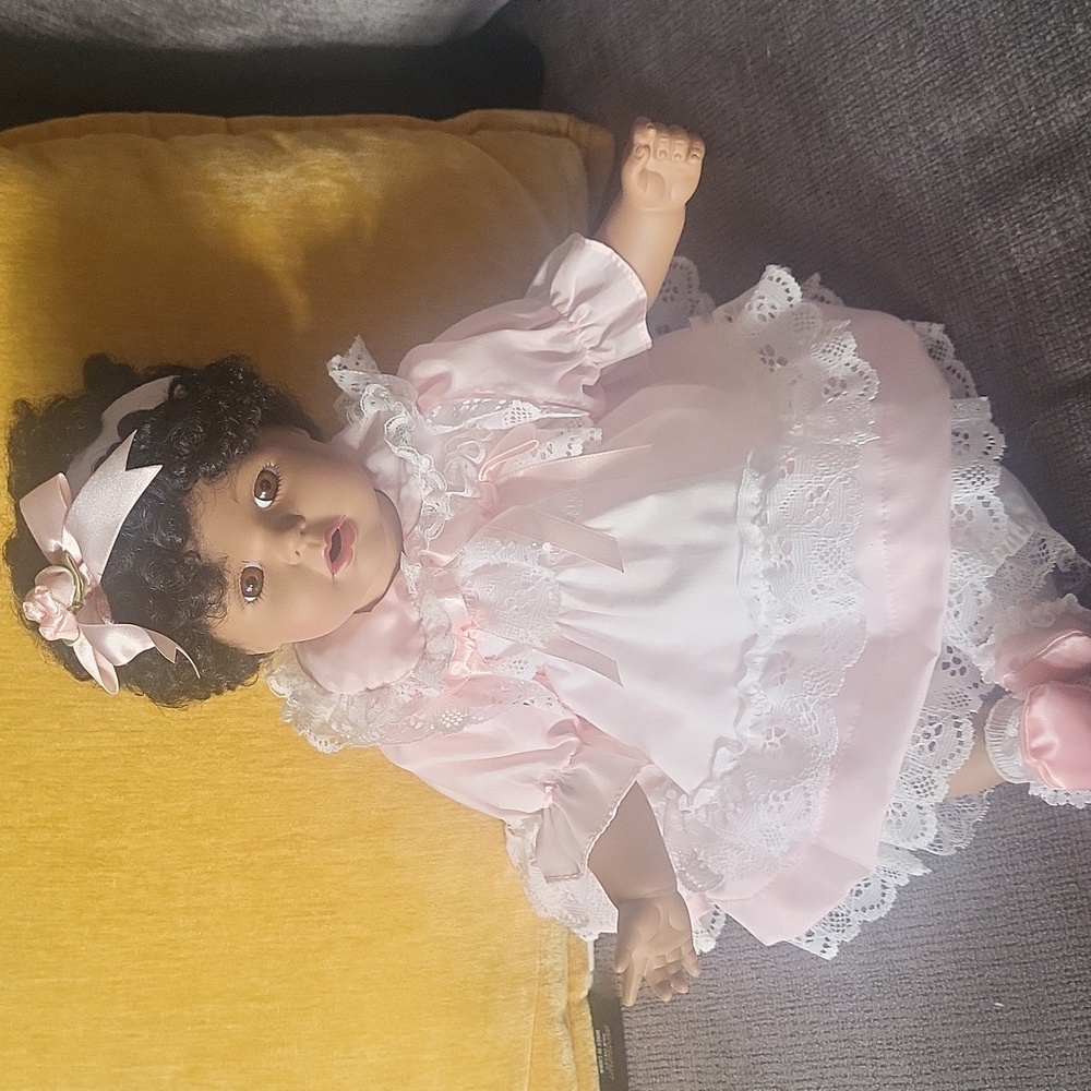 Doll Collector Item African American Unmarked Maker Beautiful Porcelain